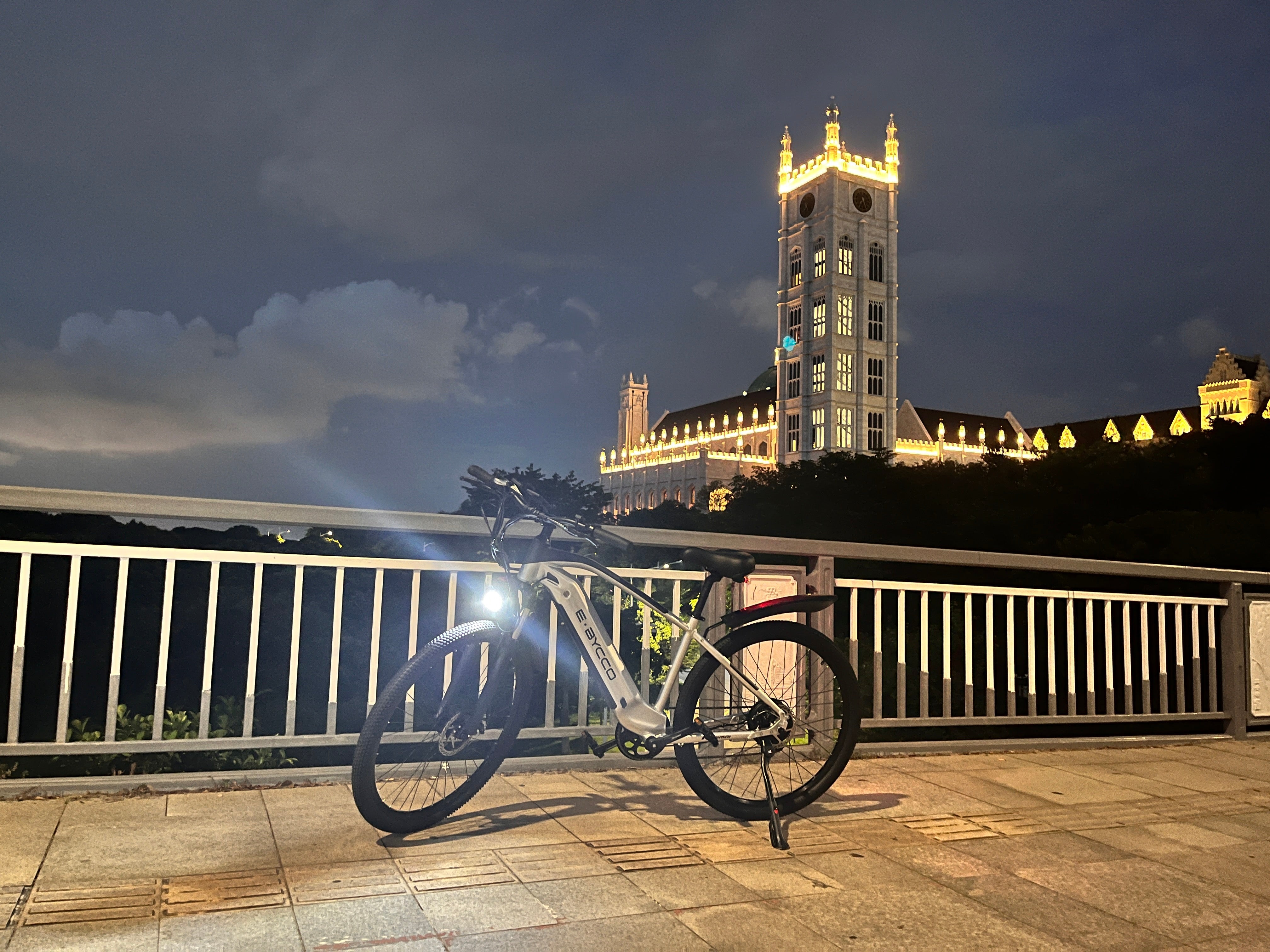 Top Tips for Riding an Electric Bike at Night Safely and Confidently